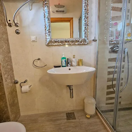 S&l Guest house 3*