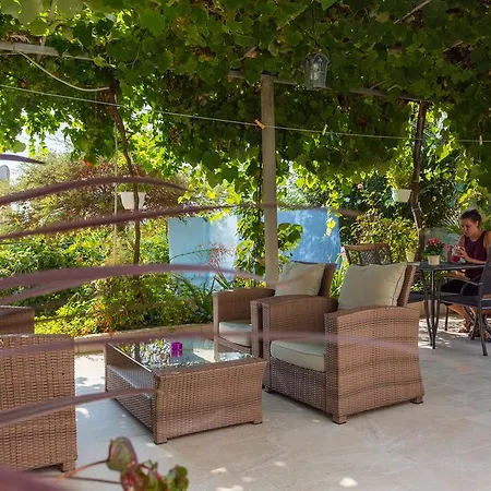 S&l Guest house 3*